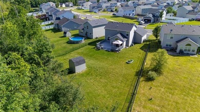 Welcome to this beautifully updated 3-bedroom, 2.5-bath - photo 32