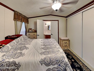 Beautiful 2-bedroom, 2-full-bath Skyline model home located in - photo 9