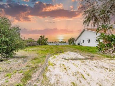 Stellar opportunity to build your waterfront dream home! Close - photo 8