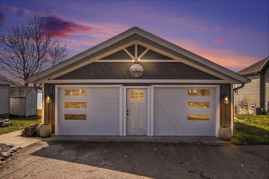 Austin Lake - Kalamazoo County Home Sale Pending in Portage Michigan