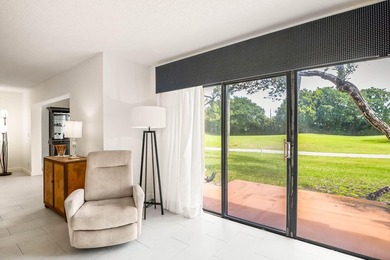 Updated 2-bedroom + den, 2-bathroom first-floor unit with golf - photo 9