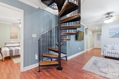 Discover an incredible Lake Tillery retreat with sweeping - photo 17