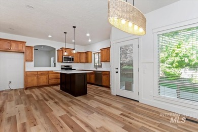 This Beautiful Newly Renovated South Boise Home is Sure to - photo 17