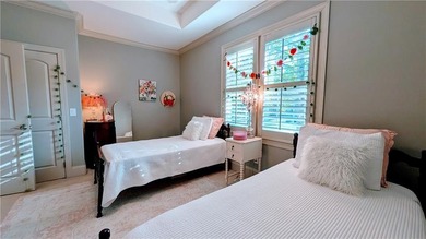 Elegant brick home in the wonderful Grove Hill! Neighborhood - photo 20