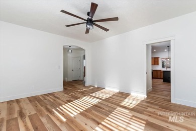 This Beautiful Newly Renovated South Boise Home is Sure to - photo 21