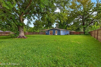 Welcome home to this charming and well-maintained property - photo 22