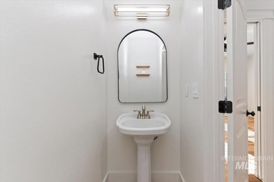This Beautiful Newly Renovated South Boise Home is Sure to - photo 23