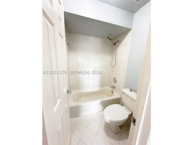 Partially renovated 2-story townhouse featuring 1,520 SqFt of - photo 25