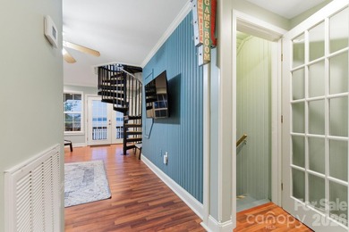 Discover an incredible Lake Tillery retreat with sweeping - photo 26