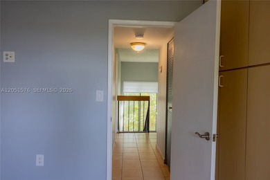 Partially renovated 2-story townhouse featuring 1,520 SqFt of - photo 26