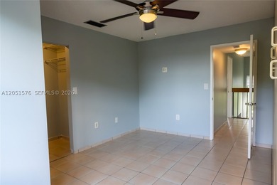 Partially renovated 2-story townhouse featuring 1,520 SqFt of - photo 31