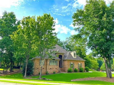 Elegant brick home in the wonderful Grove Hill! Neighborhood - photo 33