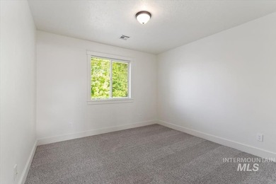 This Beautiful Newly Renovated South Boise Home is Sure to - photo 34