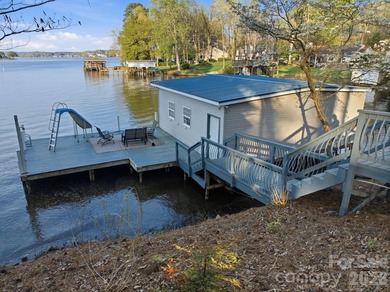Discover an incredible Lake Tillery retreat with sweeping - photo 37