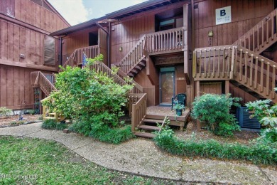 Twin Lakes Condo For Sale in Diamondhead Mississippi