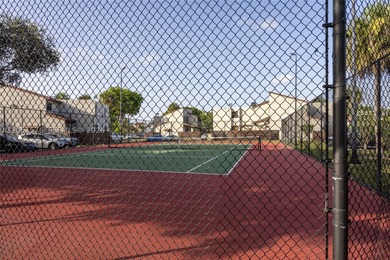 Partially renovated 2-story townhouse featuring 1,520 SqFt of - photo 43