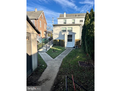 Here's your chance to live right in the Borough of Kennett