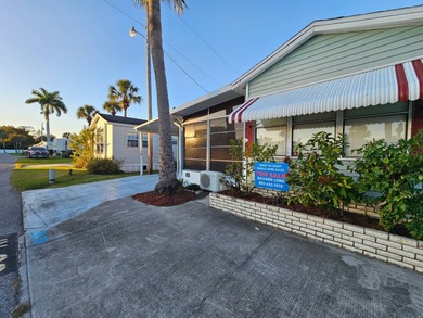 Caloosahatchee River Home For Sale in North Fort Myers Florida
