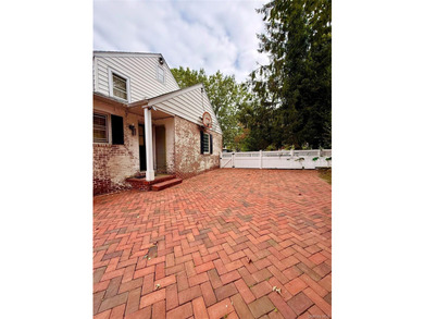 139 New York Avenue - Prestigious Stearns Park Location Welcome - photo 8