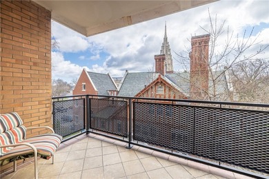 Location, location, location! Rarely available balcony unit - photo 23