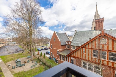 Location, location, location! Rarely available balcony unit - photo 26