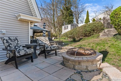 Welcome to this beautifully maintained 3-4 bedroom, 1.5 bath - photo 30