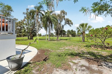 Welcome to this spacious 4-bedroom, 2-bath split-level home - photo 40