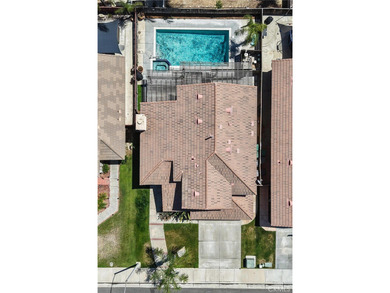 POOL - SPA - LOFT - 4 BEDROOMS - 3 BATHS Welcome to this - photo 4