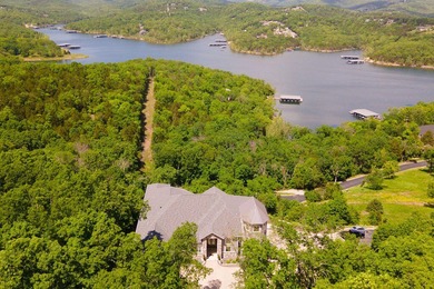 Discover this beautiful and luxurious lakeside retreat in