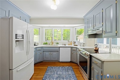 Welcome to this stately colonial home, a perfect blend of - photo 7