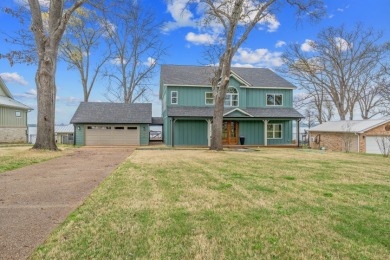 Luxury Lake Living Starts Here! - photo 1