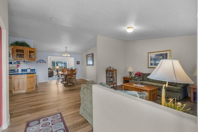 Beautifully maintained 2005 manufactured home in a safe