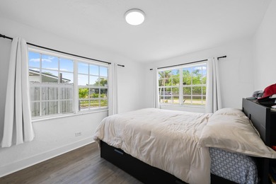 2025 ROOF, 2023 A/C and 2022 water heater! Beautifully updated 3 - photo 15