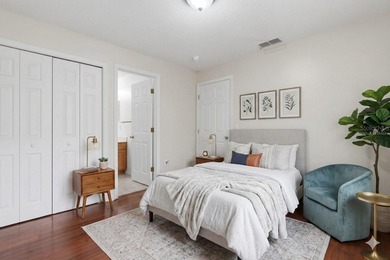 Welcome to this charming 2 bedroom, 2 bath villa located in the - photo 18