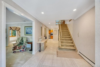 Beautiful Brookfield Colonial in Charter Oaks, 4 bedrooms, 2.5 - photo 4