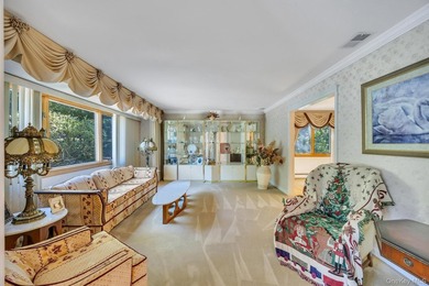 Beautiful Brookfield Colonial in Charter Oaks, 4 bedrooms, 2.5 - photo 6