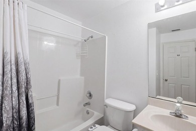 Welcome to this charming 2 bedroom, 2 bath villa located in the - photo 27