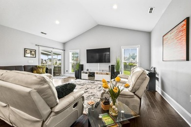 Welcome to this beautifully maintained home in Arrowhead Grande - photo 9