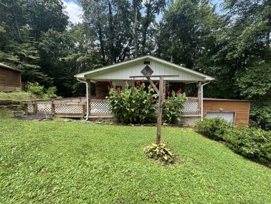 Lake Home For Sale in Burnside, Kentucky