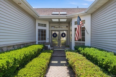 Rare opportunity to own one of the few ranch-style homes in this - photo 4