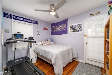 Fabulous owner occupied duplex in Grosse Pointe. Both units have - photo 10