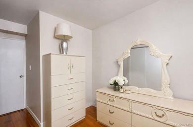 Welcome to 180 Van Cortlandt Park South This move-in ready - photo 6