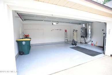 Location, location location, 4 bedrooms plus a big study room - photo 3