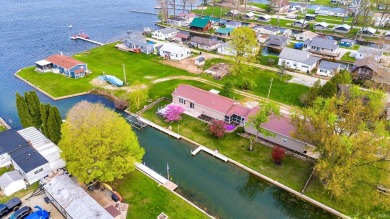 Lake Home For Sale in Pierceton, Indiana