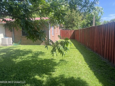 Precious 3BR 1.5 brick home with metal roof and not in a flood - photo 11