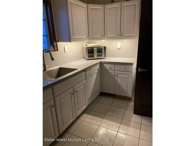 ABSOLUTELY CHARMING 4 BEDROOM, 2 BATH COLONIAL, PERFECT DOLL - photo 11