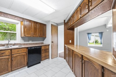 Well-maintained 3 bedroom, 2 bath home offering over 1,300 - photo 12