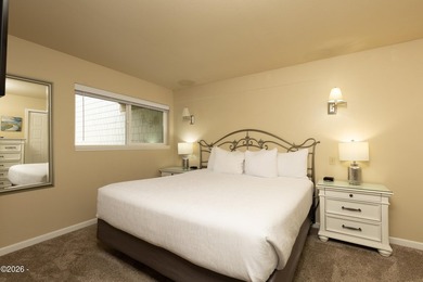 Yaquina Bay Water Front Condominium. 1 bedroom, 1 bath, Dinning - photo 12