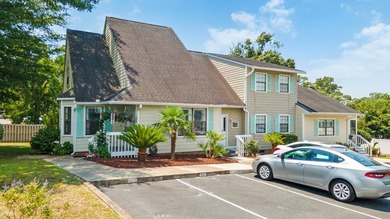 Amazing 2BR/2.5BA end-unit townhome located in the heart of - photo 3