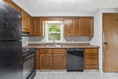 Well-maintained 3 bedroom, 2 bath home offering over 1,300 - photo 13